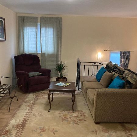 Relax And Explore, Alva Apartment Σολίν Εξωτερικό φωτογραφία