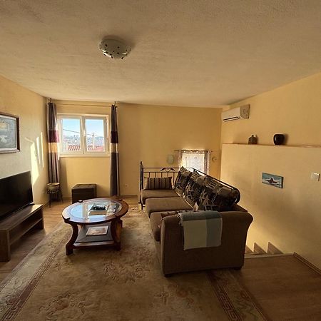 Relax And Explore, Alva Apartment Σολίν Εξωτερικό φωτογραφία